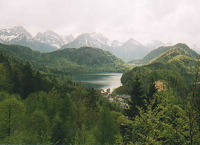 Lake in Bavaria.jpg (44134 bytes)