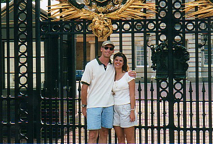 Buckingham Palace Gate - Us.jpg (80410 bytes)