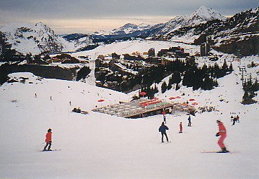 Ski Slope Patio.jpg (40390 bytes)