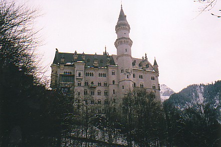 Castle - Neuschwanstein.jpg (46102 bytes)