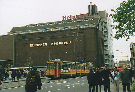 Heineken Brewery.jpg (58037 bytes)