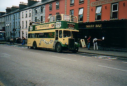 Guinness Bus.jpg (63701 bytes)