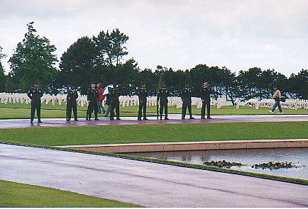 Troops along Waterfront.jpg (55119 bytes)