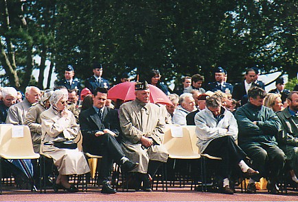 Vets and Guests Sitting.jpg (71998 bytes)