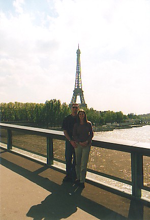 Eifel Tower w TJ N Charly.jpg (35403 bytes)